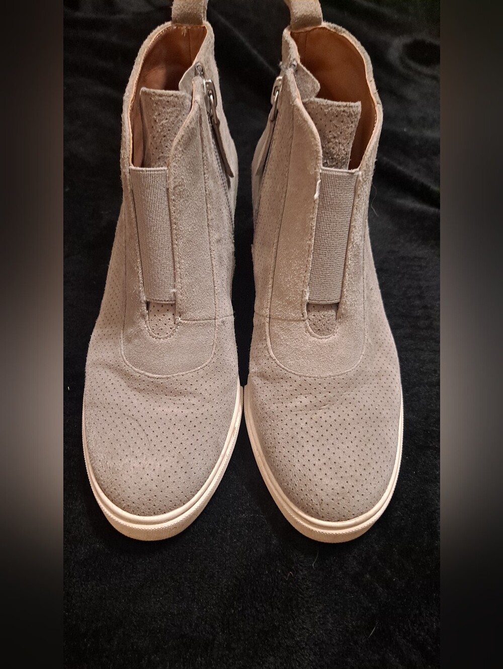 Linea Paolo Suede Sneaker Boot in Light Gray Sz 5.5